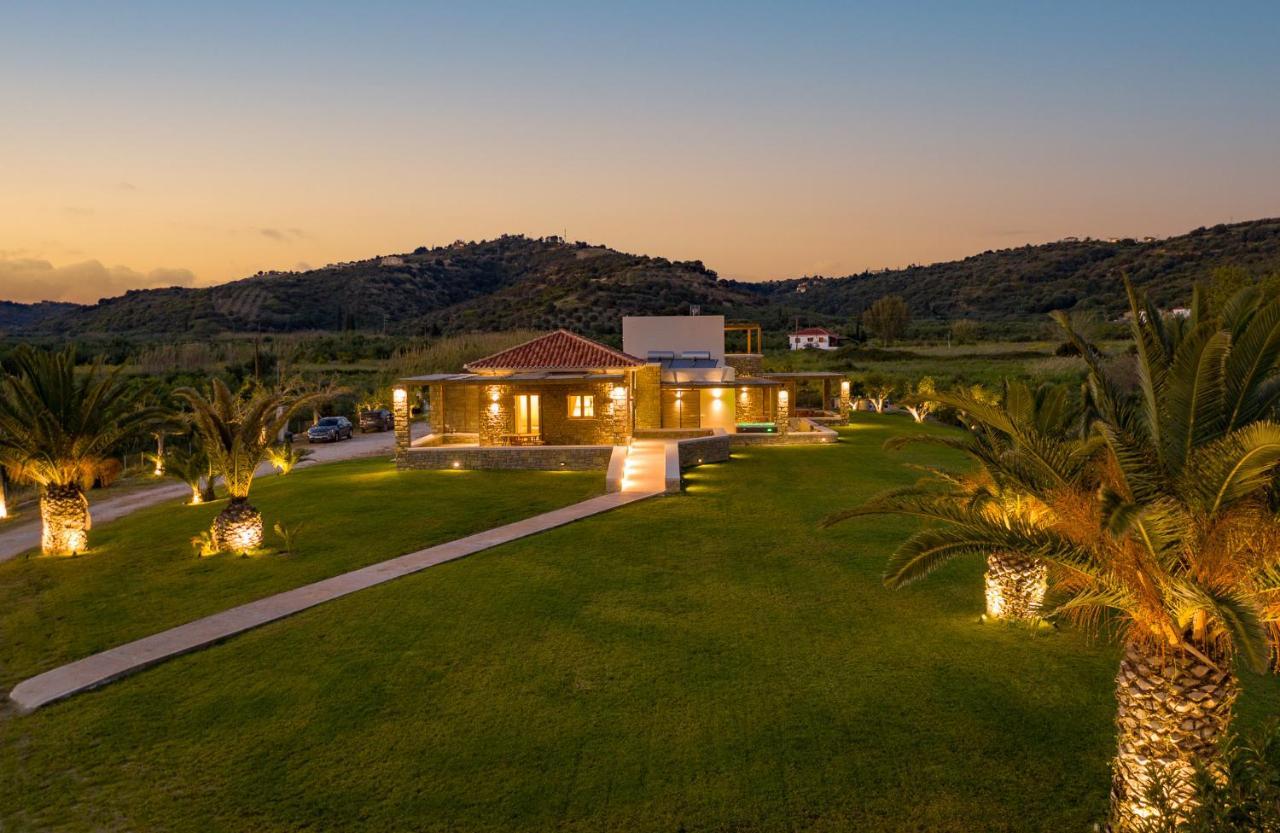 Quinta Essentia Suites Foiníki Extérieur photo