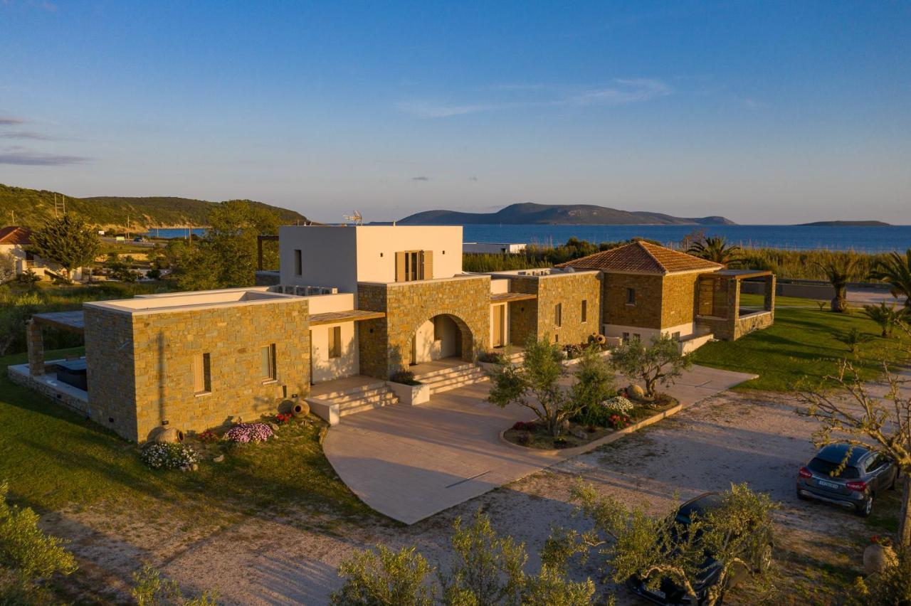 Quinta Essentia Suites Foiníki Extérieur photo