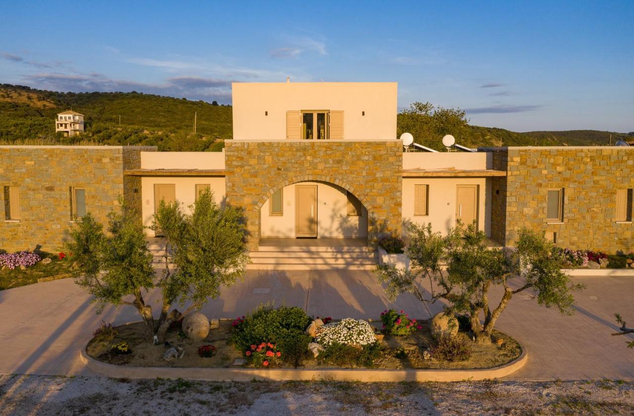 Quinta Essentia Suites Foiníki Extérieur photo