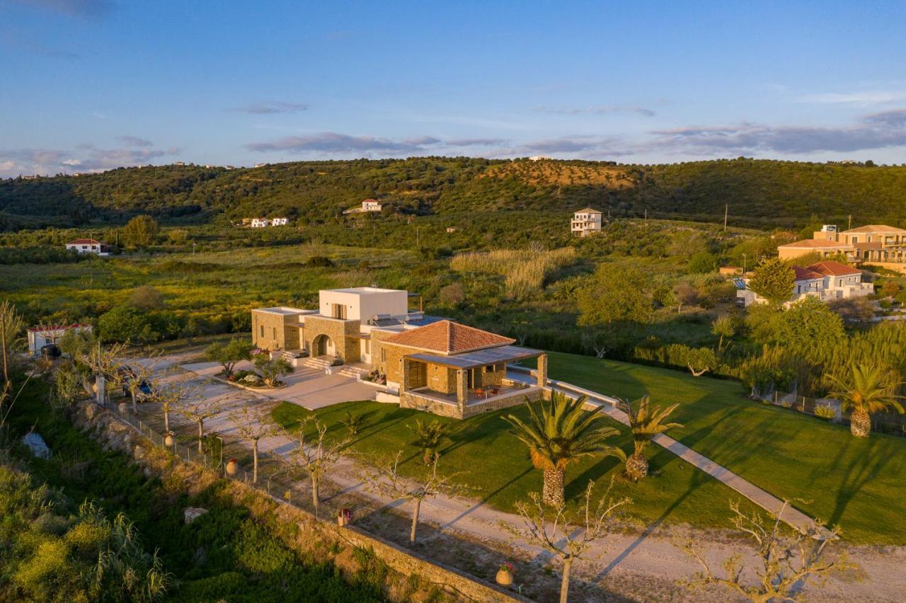 Quinta Essentia Suites Foiníki Extérieur photo