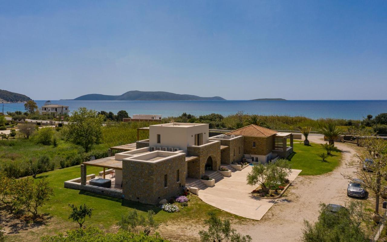 Quinta Essentia Suites Foiníki Extérieur photo