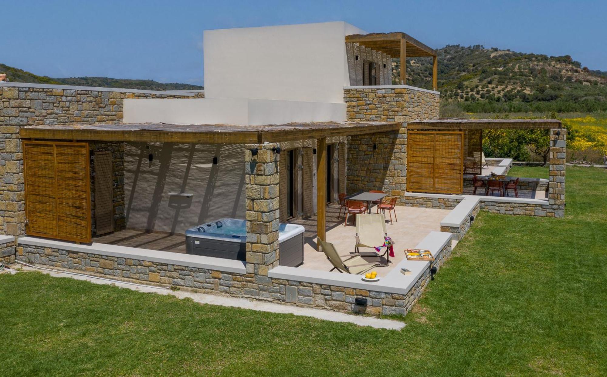 Quinta Essentia Suites Foiníki Extérieur photo