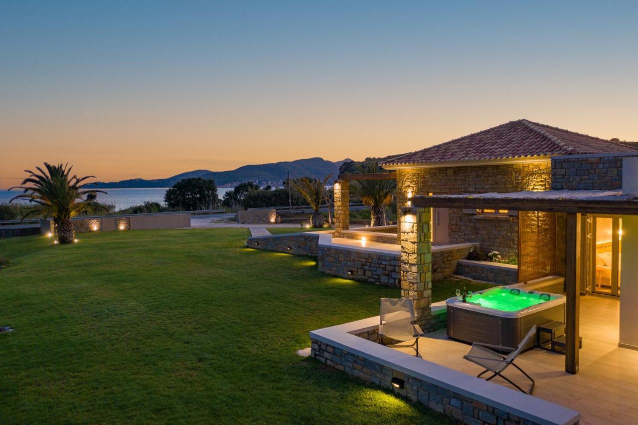 Quinta Essentia Suites Foiníki Extérieur photo